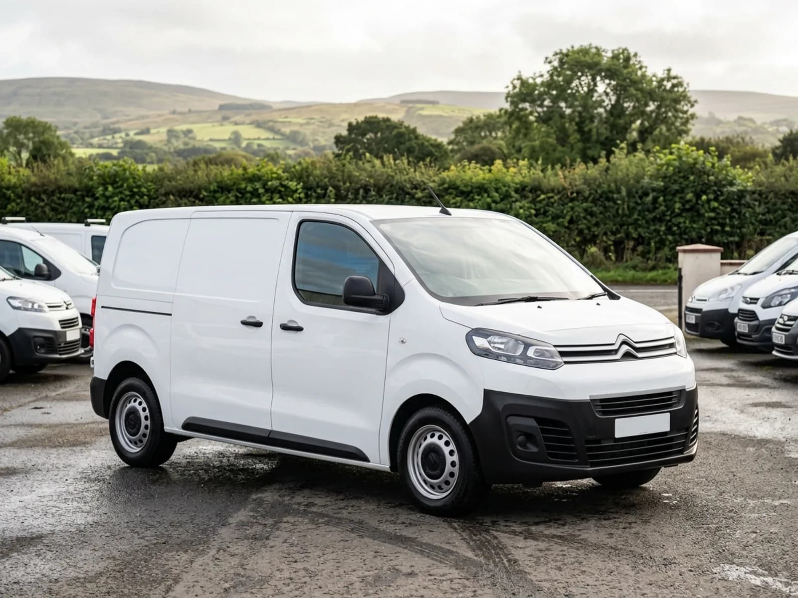 2021 Citroen Dispatch L2 panel van, front three quarter view on the forecourt